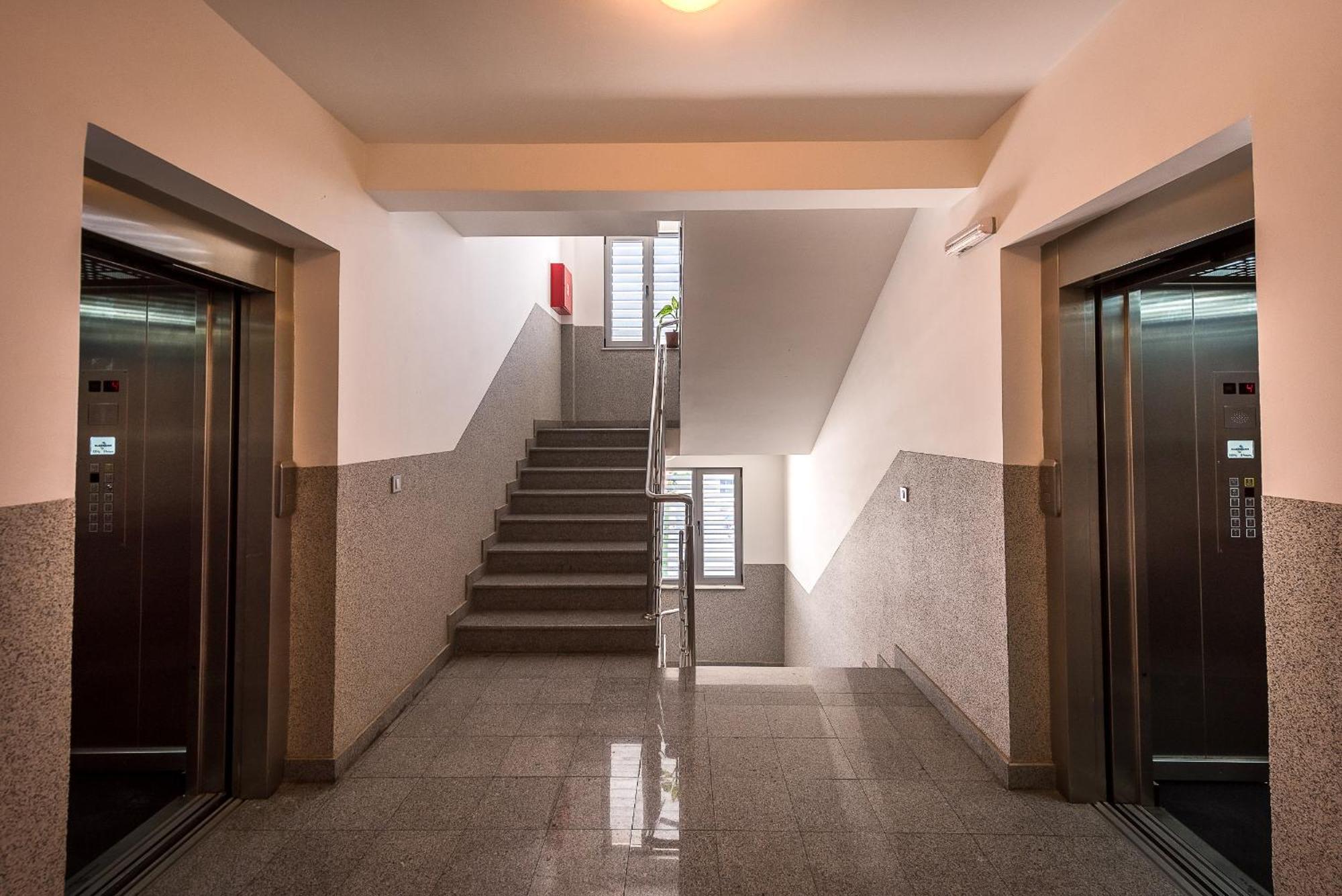 Apartments Montreal Budva Rum bild
