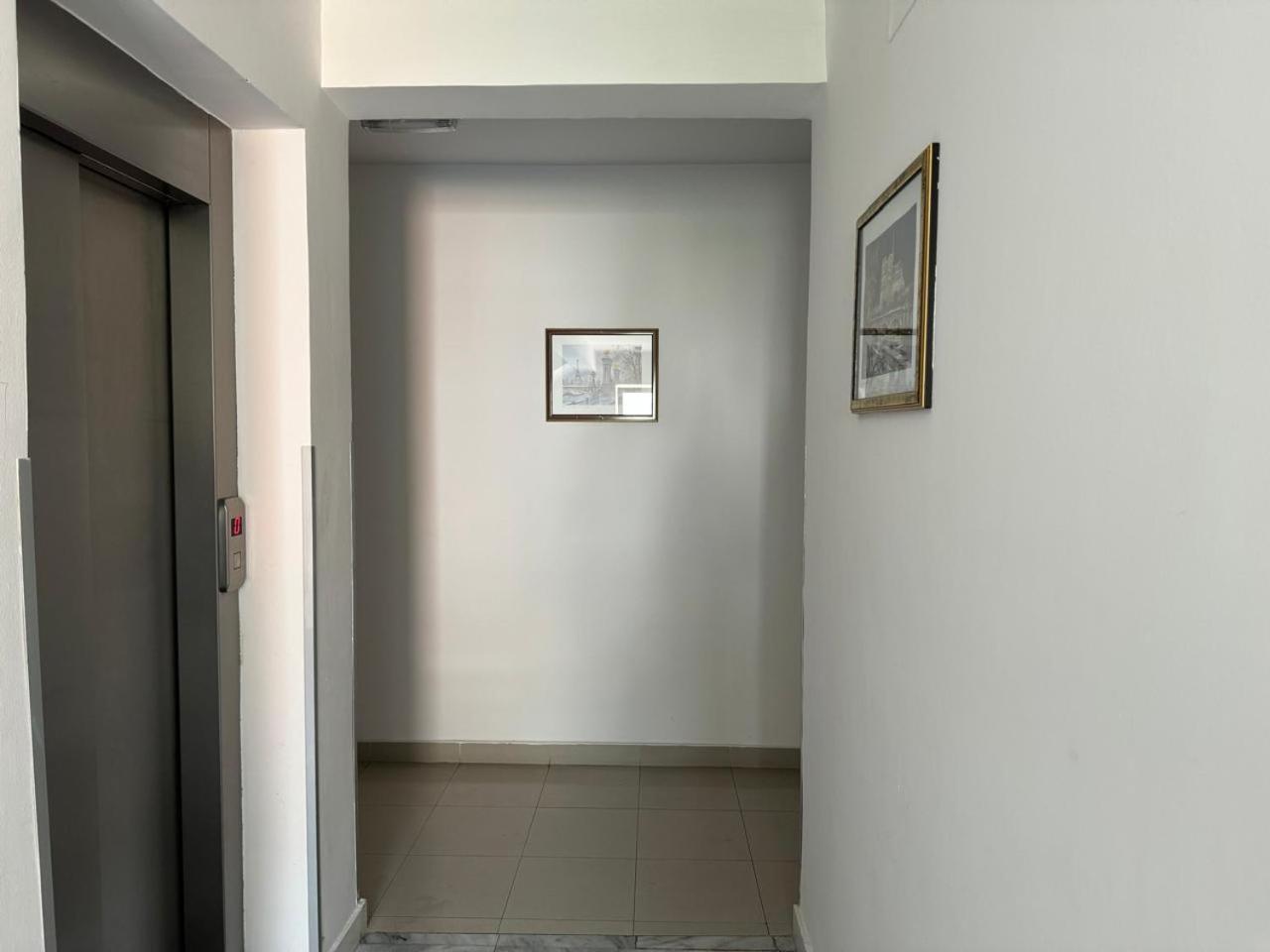 Apartments Montreal Budva Rum bild