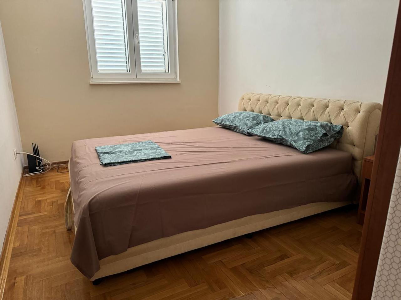 Apartments Montreal Budva Rum bild